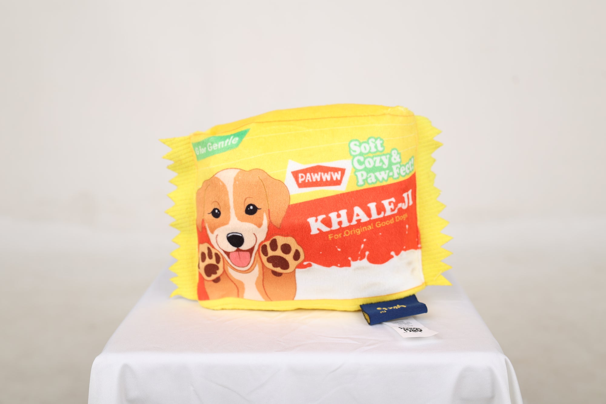 Khale-Ji Biscuit Crinkly and Squeaky Plush Toy For Dogs